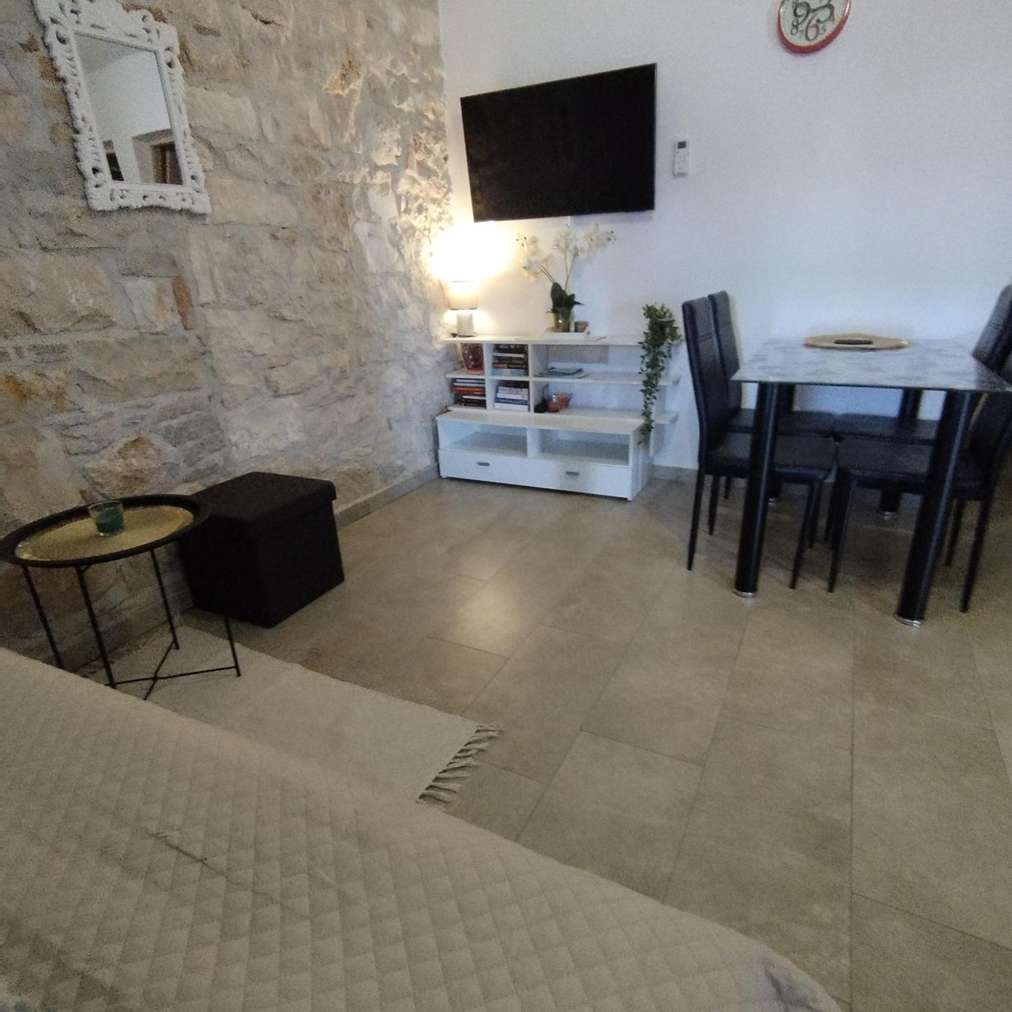Apartmani Memic 100 M Do Plaze, Apartments Memic Only 100M From Beach Пореч Екстер'єр фото