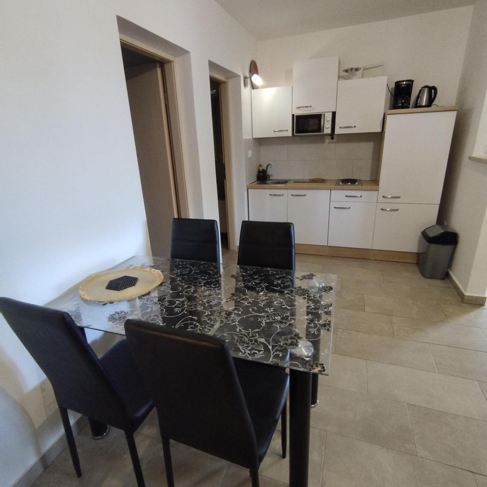 Apartmani Memic 100 M Do Plaze, Apartments Memic Only 100M From Beach Пореч Екстер'єр фото