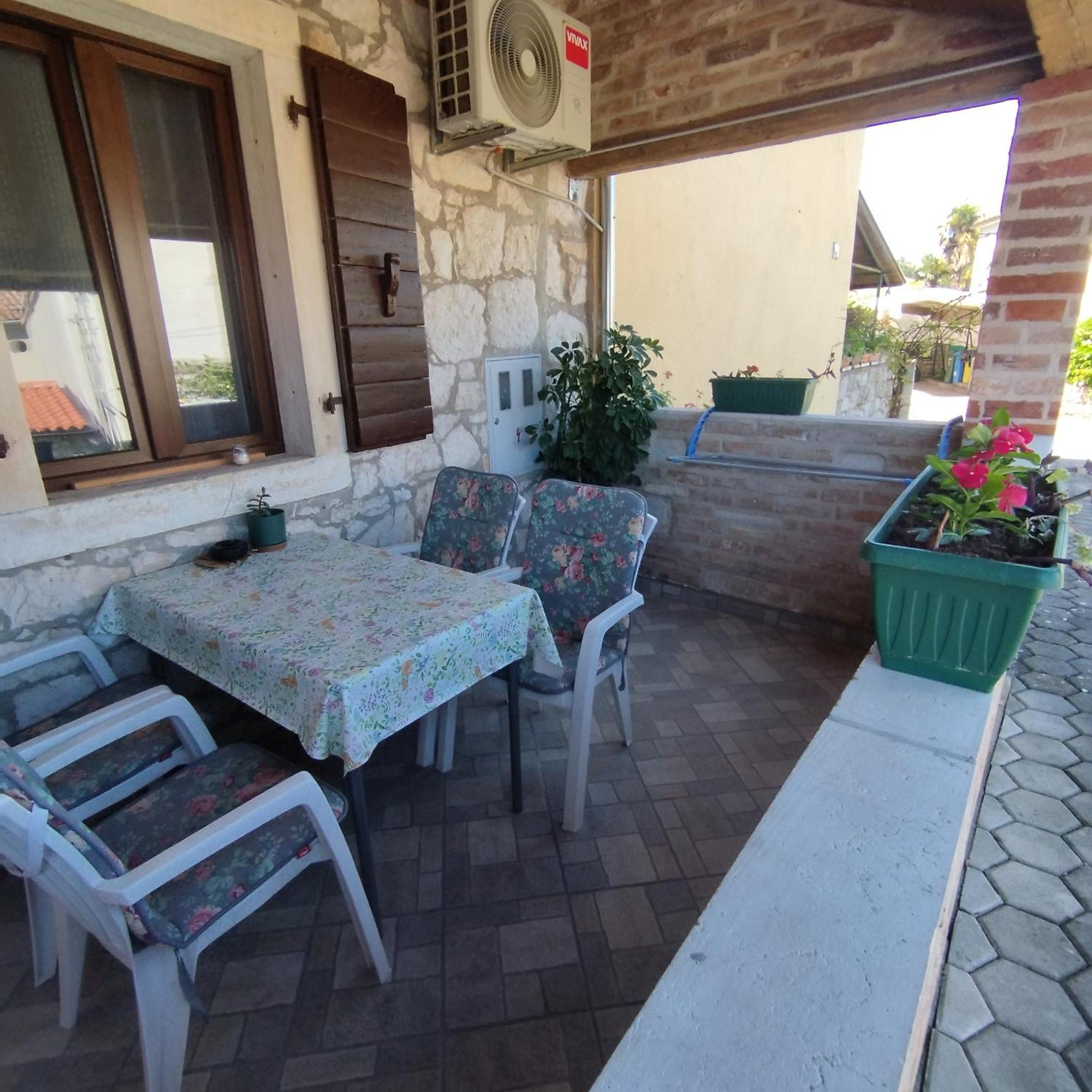 Apartmani Memic 100 M Do Plaze, Apartments Memic Only 100M From Beach Пореч Екстер'єр фото