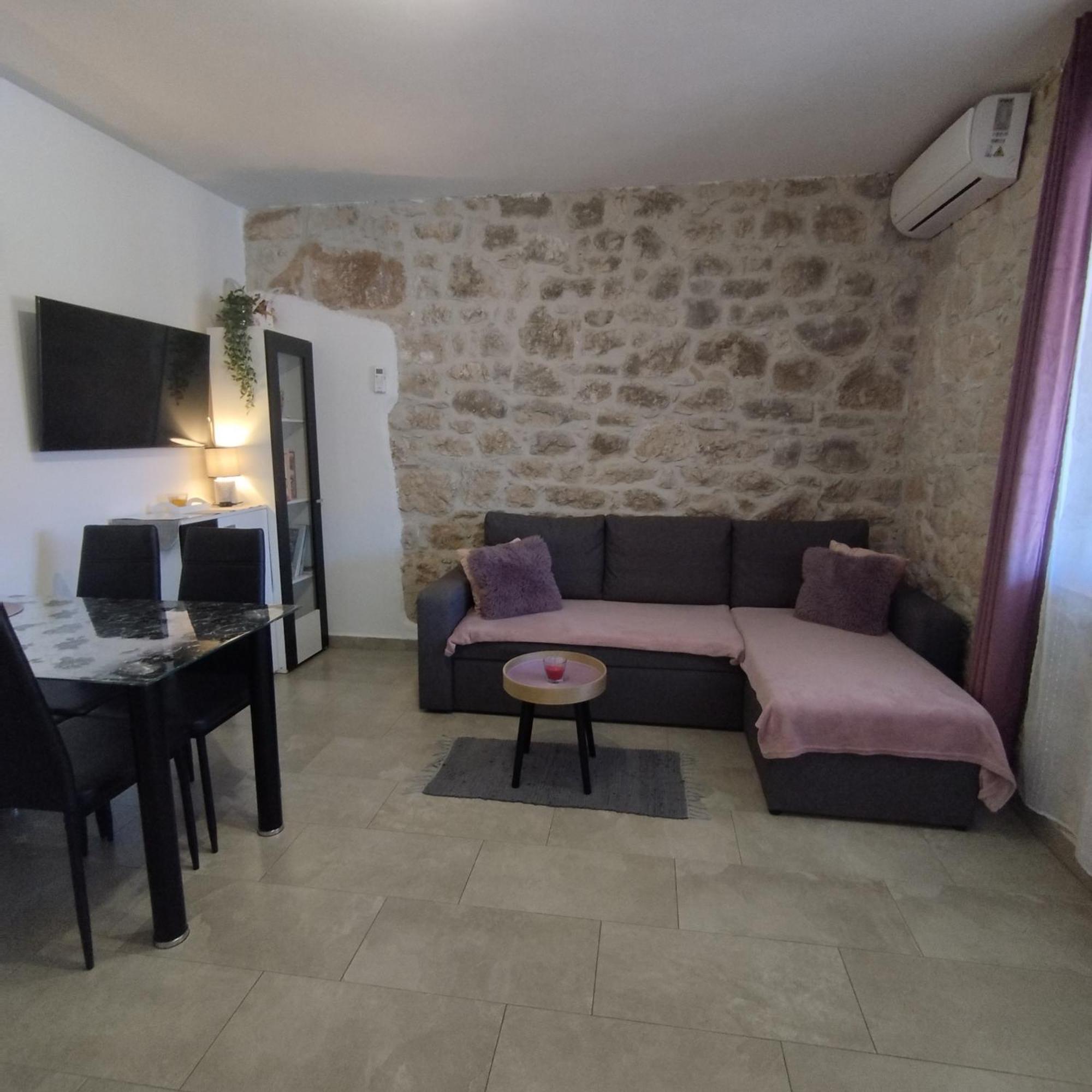 Apartmani Memic 100 M Do Plaze, Apartments Memic Only 100M From Beach Пореч Екстер'єр фото