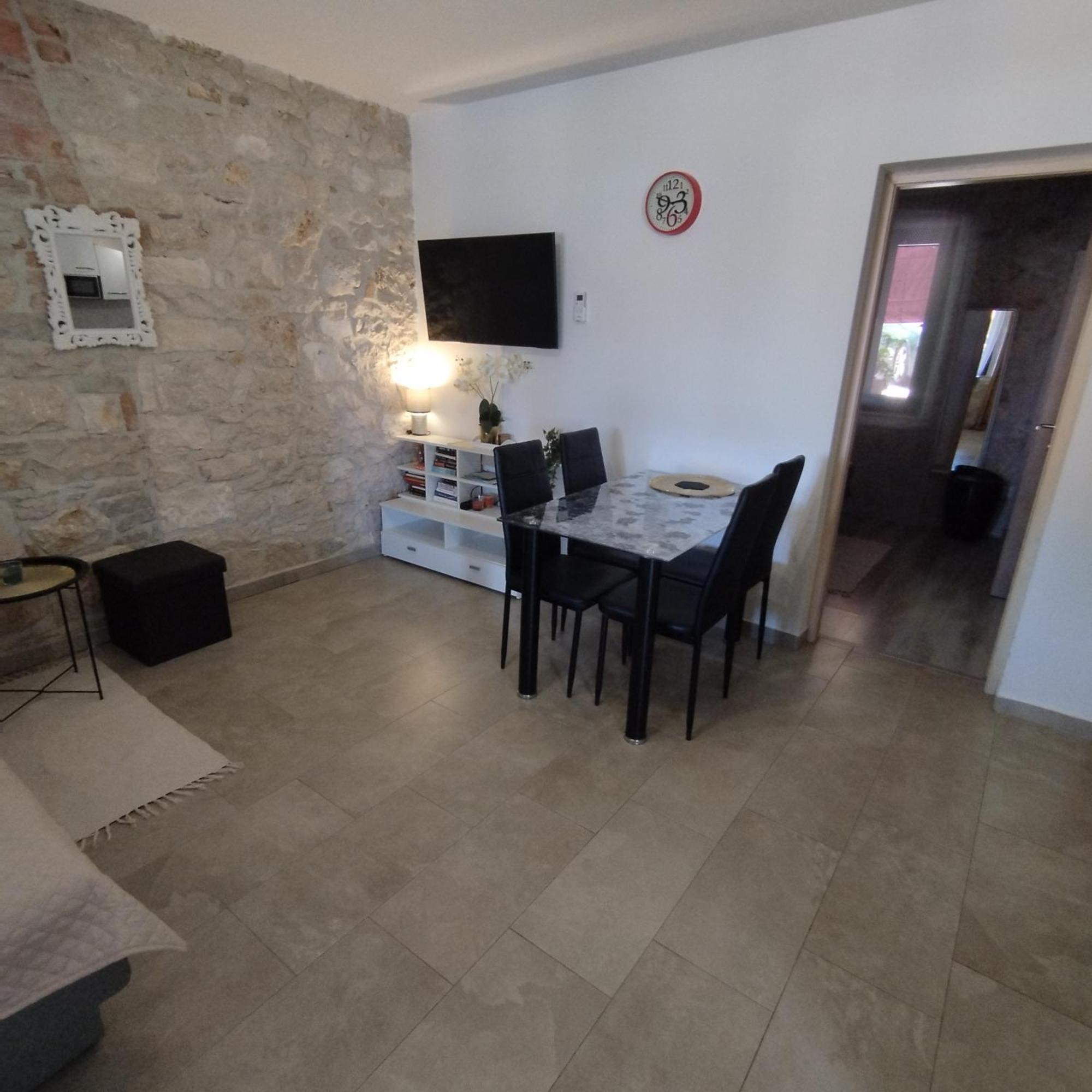 Apartmani Memic 100 M Do Plaze, Apartments Memic Only 100M From Beach Пореч Екстер'єр фото